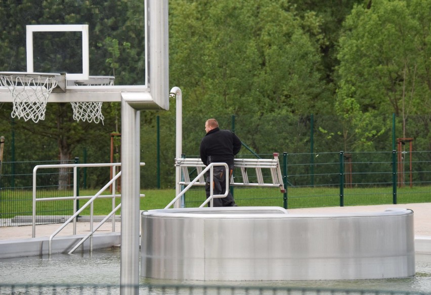 Zjeżdżalnia rodzinna to nowa atrakcja basenów w Krośnie