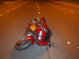 Wypadek motocyklisty w Toruniu. Ranny odwieziony do szpitala [ZDJĘCIA]