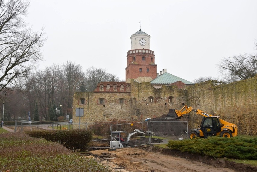 Na Podwalu w Wieluniu rozpoczęły się badania archeologiczne ZDJĘCIA