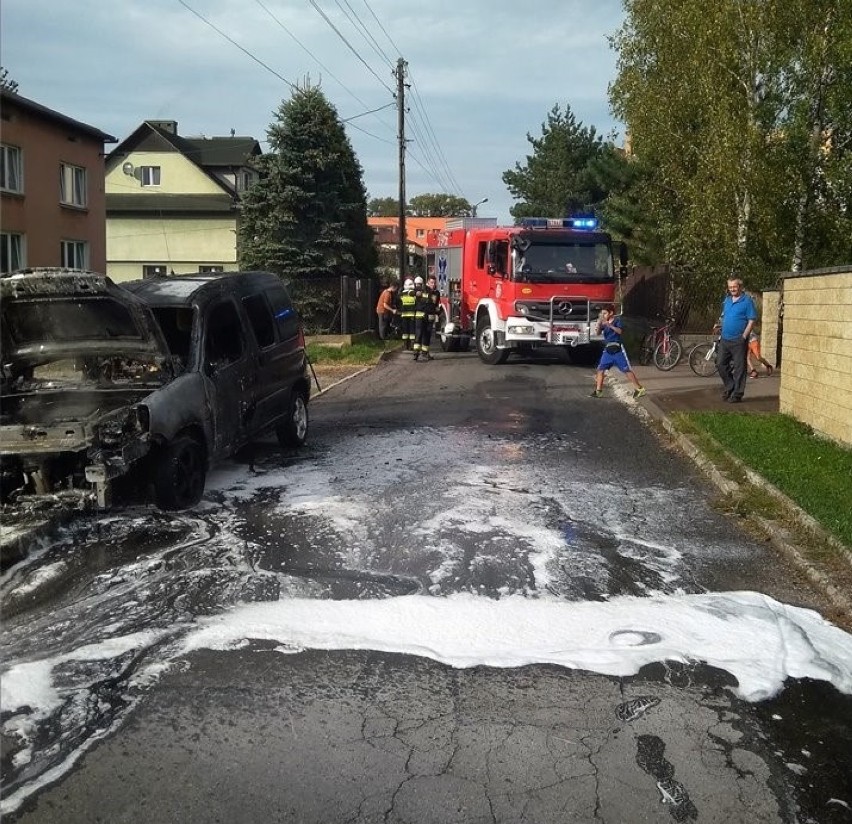 Na ul. Wyszyńskiego w Jawiszowicach spłonął samochód