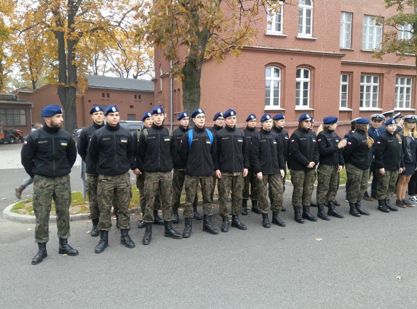 Malbork. Młodzież ZSP 4 zobaczyła, na czym polega praca funkcjonariuszy Straży Granicznej