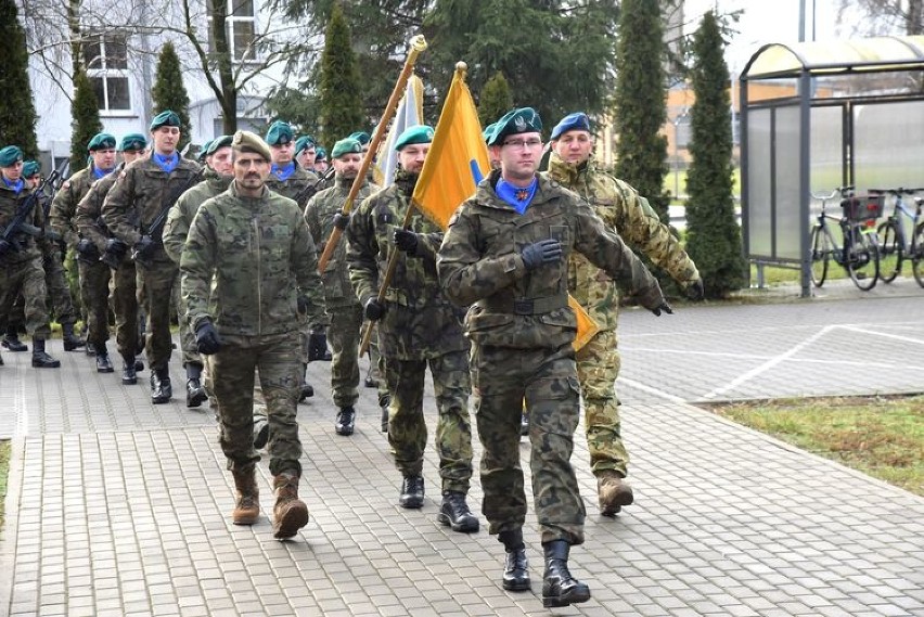 Uroczyste przekazanie dowództwa 3. Batalionu Łączności NATO w siedzibie w Bydgoszczy [zdjęcia]