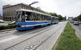 Wrocław: Trzy auta uszkodzone po zderzeniu z tramwajem