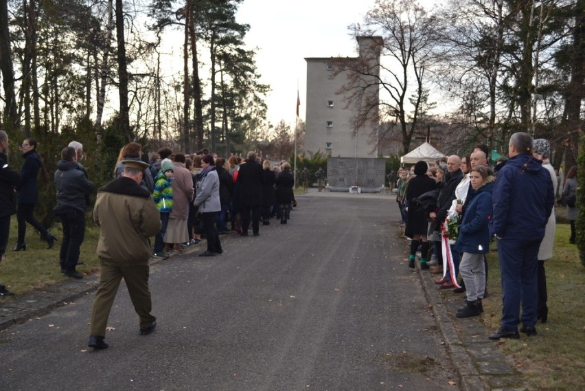 Lubliniec: uroczystości patriotyczne z okazji 100-lecia odzyskania przez Polskę niepodległości na Cmentarzu Wojskowym ZDJĘCIA