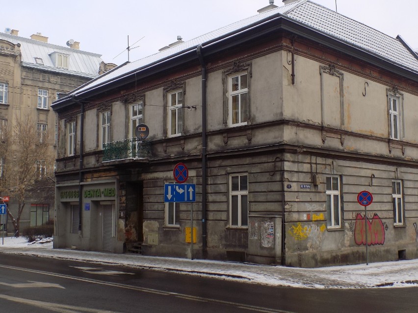 Dom przy ul. Słowackiego (istniejący do dzisiaj), w którym...