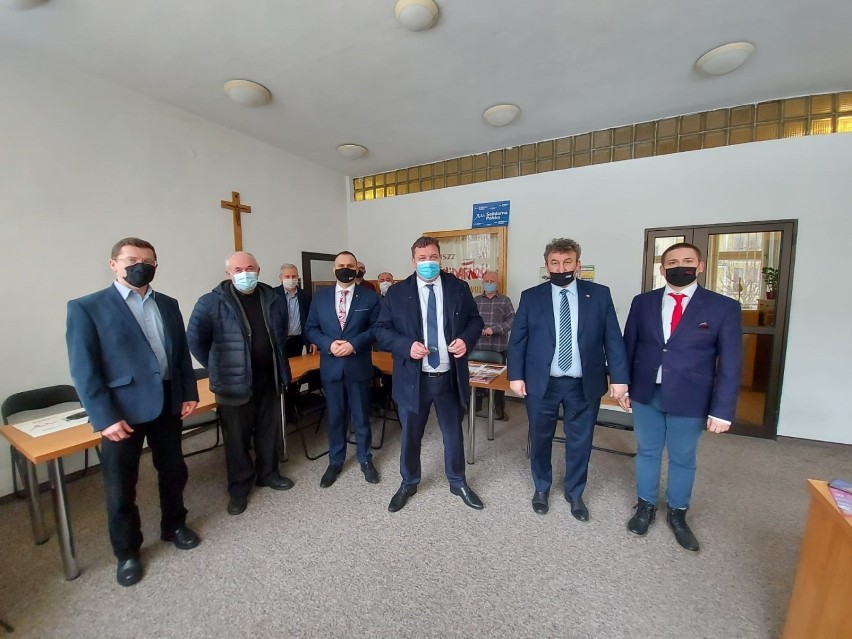 Minister Michał Wójcik spotkał się z rolnikami w gminie...