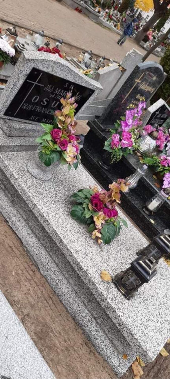 Powalony grób na obornickim cmentarzu zniszczył okoliczne pomniki. Poszukiwany właściciel