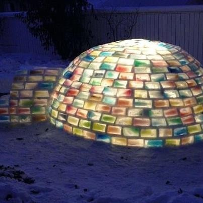 Zbudują kolorowe igloo na Polu Mokotowskim [ZDJĘCIA]