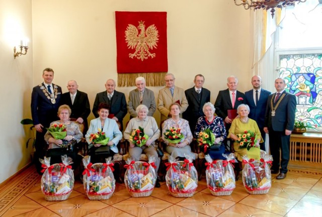 Diamentowe i Żelazne Gody w Bytomiu. Zobacz kolejne zdjęcia. Przesuwaj zdjęcia w prawo - naciśnij strzałkę lub przycisk NASTĘPNE >>>