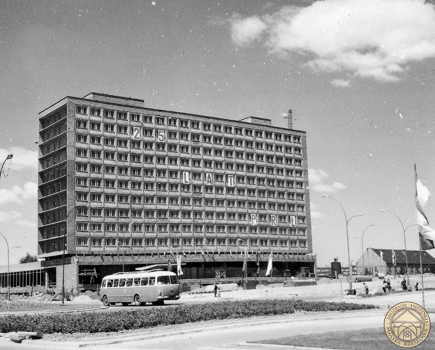 Hotelu "Rzeszów" w budowie. Rok 1969