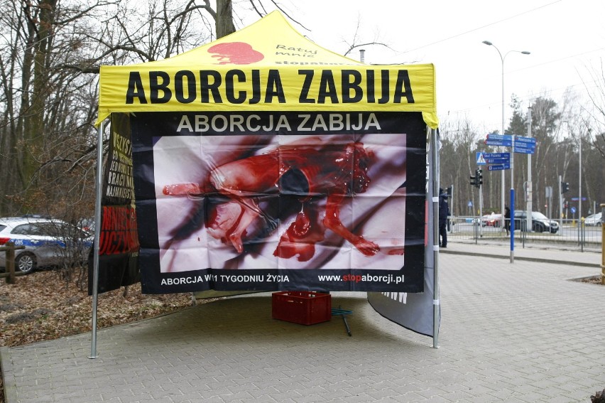 Pogrzeb Romualda Dębskiego. Wybitny ginekolog spoczął na...