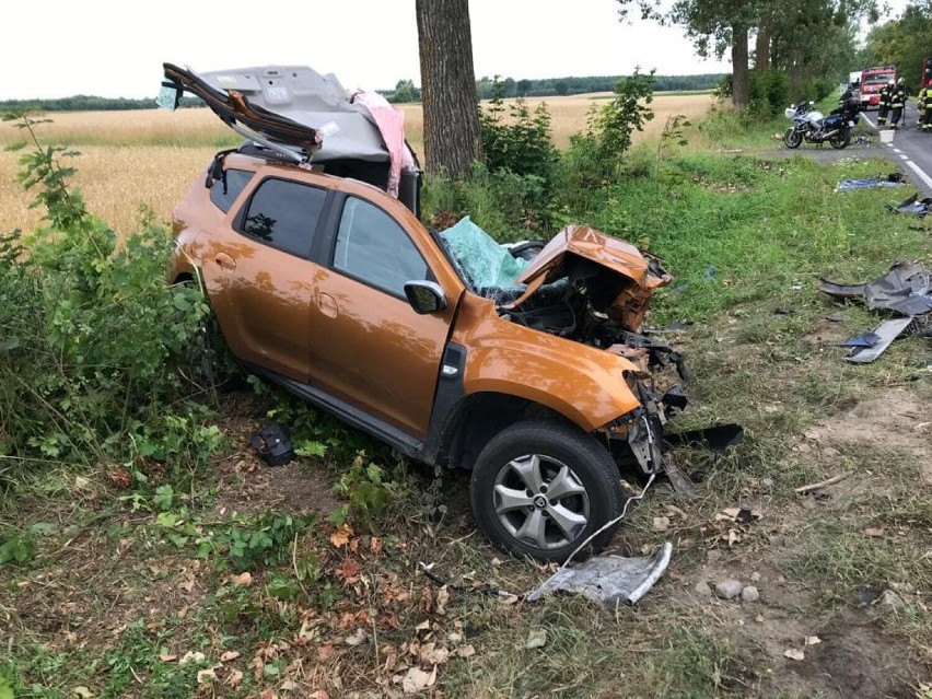 W wyniku wypadku dacii z ciężarowym mercedesem śmierć...