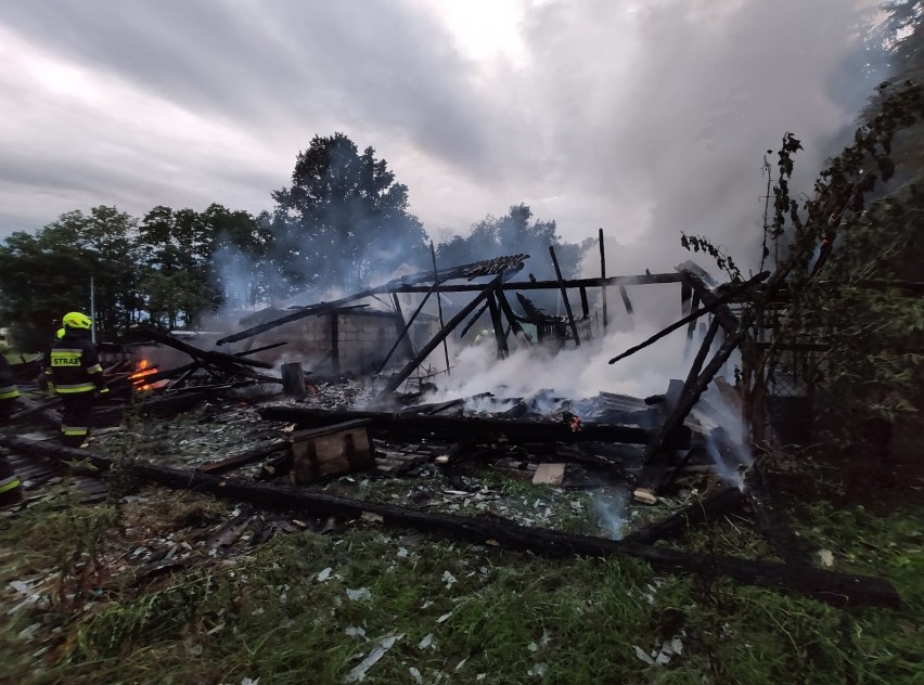 Gruszów Wielki. Kilka zastępów straży walczyło z groźnym pożarem