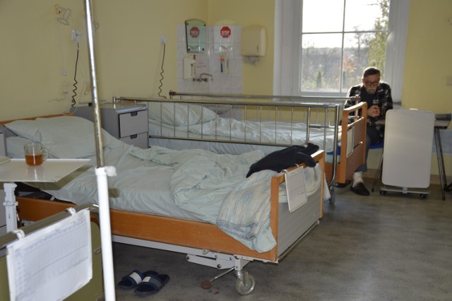 Nowe łóżka, wózki i balkoniki, dar księcia Prus i szwajcarskiego zakonu Joannitów trafiły już do pacjentów szpitala w Szprotawie