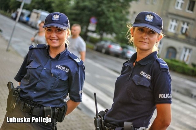 Za nami 95. rocznica powołania policji kobiecej (rocznica przypadała 26 lutego).

Dzisiaj widok kobiety w policyjnym mundurze nie wzbudza nadzwyczajnego zainteresowania. Jednak niemalże dziewięćdziesiąt pięć lat temu taki obraz na ulicach polskich miast z pewnością stanowił niemałą sensację i należał do rzadkości.

Pierwsze umundurowane policjantki pojawiły się na ulicach Warszawy i Łodzi wiosną 1925 r. Ówczesne braki ﬁnansowe Policji sprawiły, że do służby przyjęto wówczas zaledwie 30 pań, na czele których stanęła 33-letnia Stanisława Paleolog. 

Z biegiem czasu funkcjonariuszek przybywało.  W roku 1930 korpus polskiej Policji kobiecej liczył 50 funkcjonariuszek. W 1938 r. – 150.

Dziś nie ma właściwie policyjnej komórki, w której nie pracowałyby kobiety. W swej codziennej pracy doskonale radzą sobie z największymi wyzwaniami, a przy tym łagodzą konflikty i obyczaje.  

źródło: mat. lubuskiej policji

WIDEO: Zielonogórskie policjantki najlepsze w udzielaniu pierwszej pomocy
