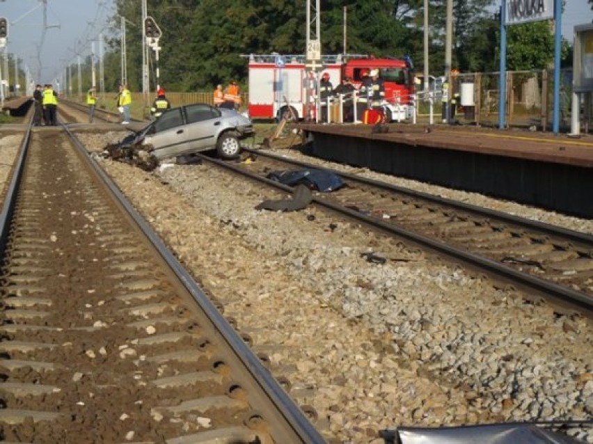 Wypadek kolejowy w Wólce. Pociąg uderzył w samochód osobowy