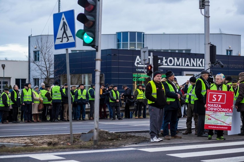 Zdjęcia ze styczniowego protestu mieszkańców Łomianek.