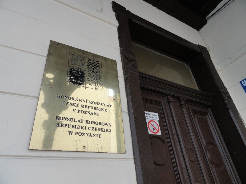 Poznaniacy żegnają Vaclava Havla w czeskim konsulacie [ZDJĘCIA]