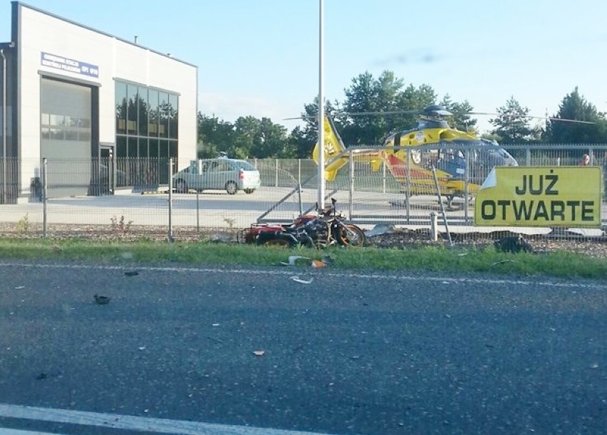 Wypadek w Twardosławicach. Hyundai zderzył się z motocyklem....