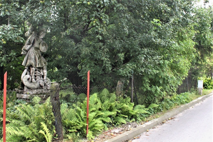 Rzeźba archanioła z ulicy Ogrodowej w Zamościu