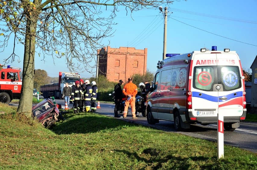 Wypadek w Suchej: Osobówka zderzyła się z ciężarówką