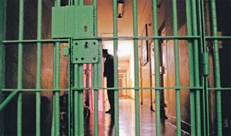 Oficjalnie w radomskim areszcie &amp;#8222;fala&amp;#8220; wśród więźniów nie istnieje, ale na wszelki wypadek nikt nie chce na ten temat mówić, foto: FILIP ĆWIK, IZABELA SUŁEK