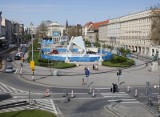 Poznań: Mobilny plac zabaw stanie na Placu Wolności [ZDJĘCIA]