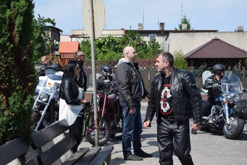 Krotoszyn: Motocykliści towarzyszyli w ostatniej drodze Przemkowi [ZDJĘCIA + FILMY]