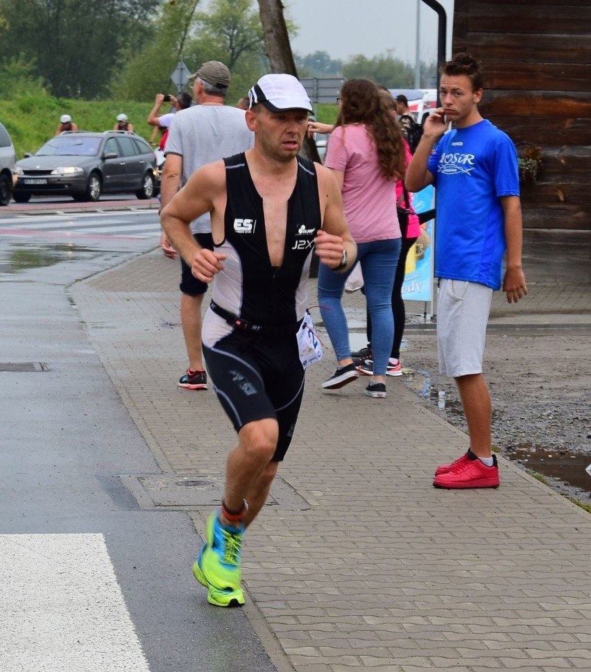 Letni Triathlon Ziemi Sandomierskiej - rywalizowało ponad stu zawodników