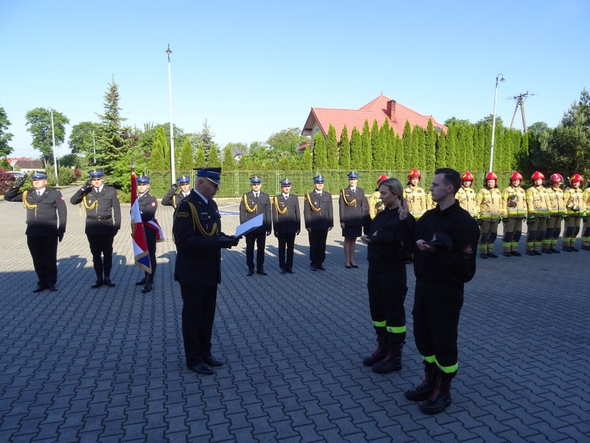 Ślubowanie nowo przyjętych strażaków w Lipnie