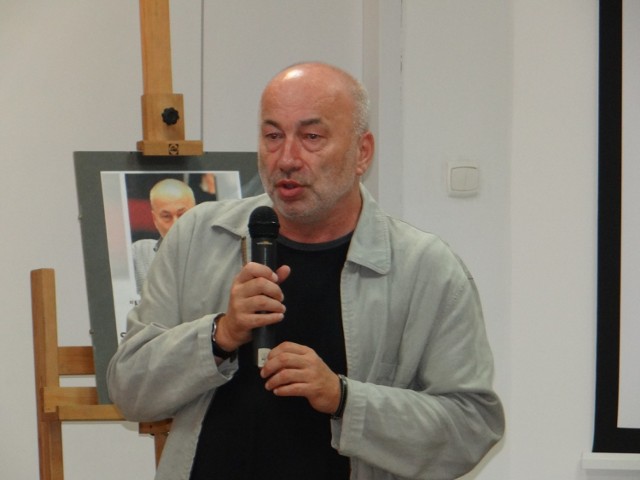 Spotkanie z pisarzem Sławomirem Koprem w MBP w Radomsku