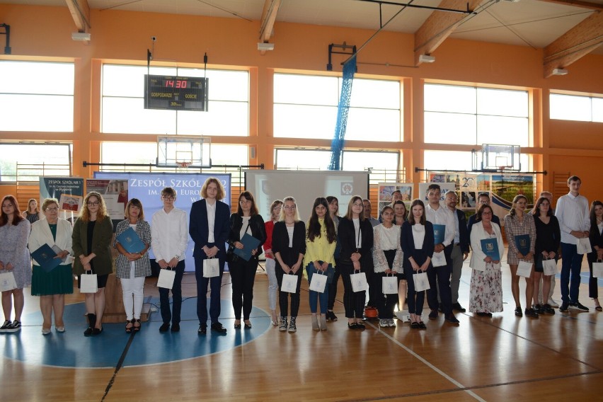 Najlepsi uczniowie z Rypina i powiatu nagrodzeni przez samorząd. Tak wyglądała Gala Laureatów Olimpiad i Konkursów 