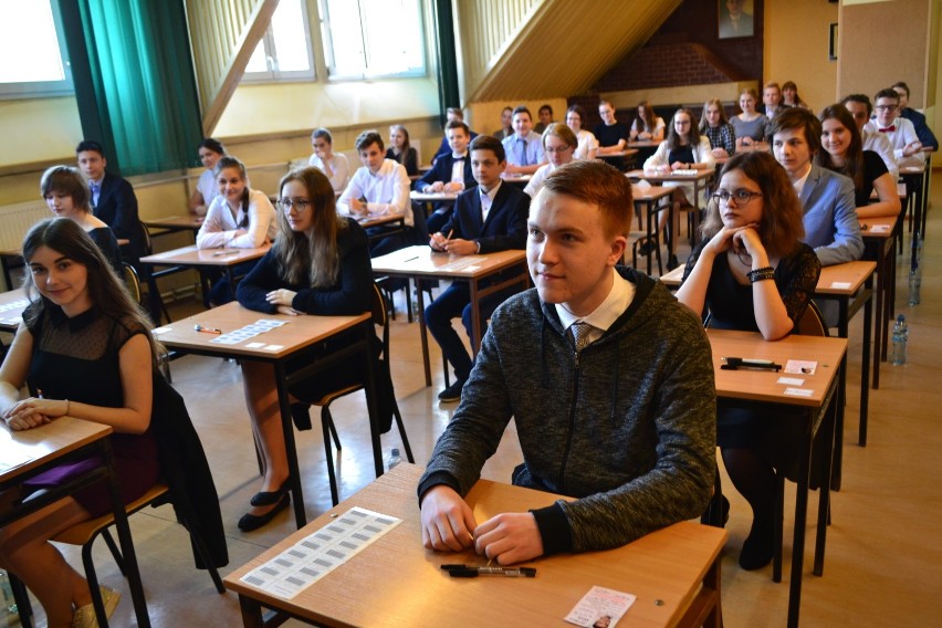 Egzamin gimnazjalny 2018 w Rybniku: Gimnazjaliści z Powstańców nie stresowali się przed polskim i WOSem