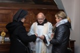 Noc Świętych 2021 w Pińczowie. Wierni z trzech parafii modlili się przy relikwiach ZDJĘCIA