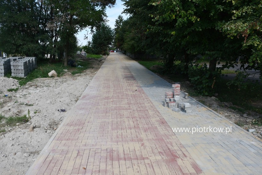 Drugi etap budowy ścieżki rowerowej wokół Bugaja na finiszu. Zobaczcie, jak wygląda nowy odcinek ZDJĘCIA