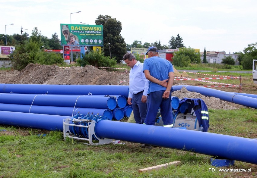 Remont sieci wodociągowej w Staszowie już na finiszu (ZDJĘCIA)