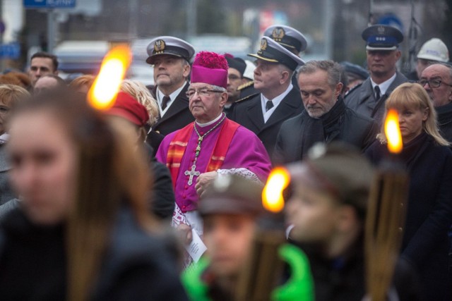 Tak wyglądały drogi krzyżowe na ulicach Gdyni w ubiegłych latach.