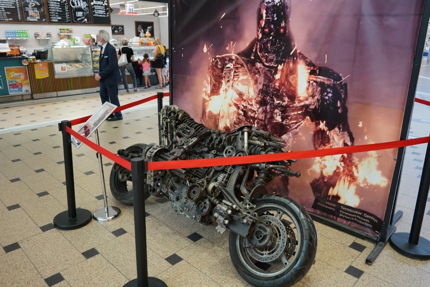 Replika motocykla z filmu "Terminator: Ocalanie".


Następny...