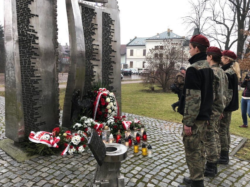 W Wadowicach też pamiętali o Żołnierzach Wyklętych. Uroczystości pod pomnikiem