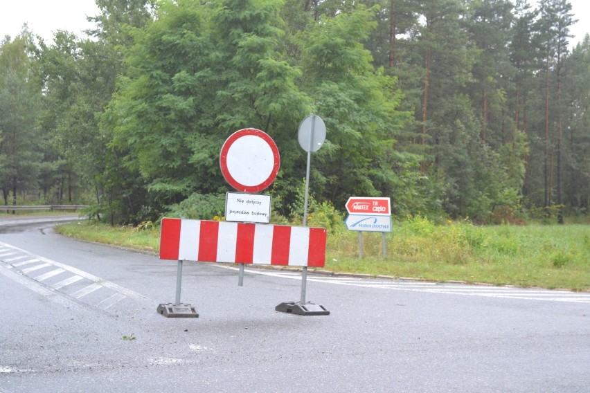 Choć od dawna obowiązywał tutaj zakaz skrętu, przy ulicy...