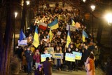 Kraków. Protest „Nigdy Więcej Wojny”. Ludzie wyszli na ulice w obronie Ukrainy ZDJĘCIA
