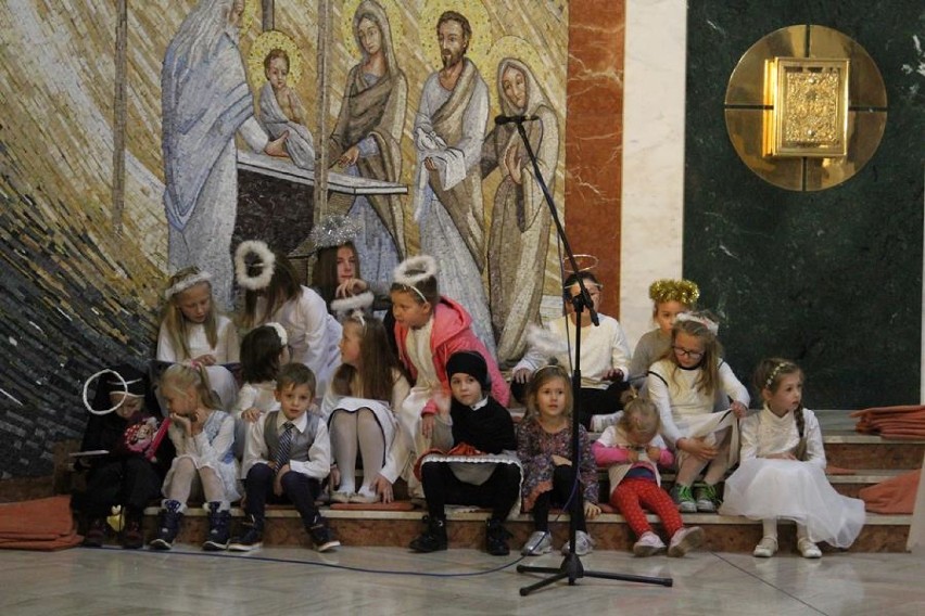 Radosne Muzyczne Wielbienie z Wszystkimi Świętymi w Wolsztynie
