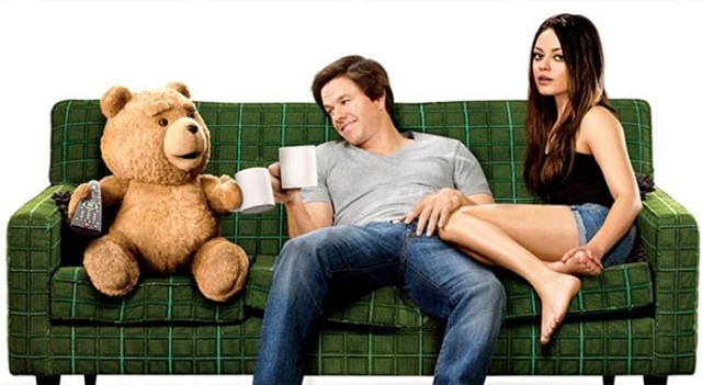 Ted 2
Ted chce mieć z Tami Lynn dziecko. Aby uzyskać zgodę na opiekę nad malcem, miś musi przekonać sąd, że jest istotą żyjącą. Reżyseria: Seth MacFarlane, występują: Mark Wahlberg, Seth MacFarlane, 
Amanda Seyfried,  Giovanni Ribisi, John Slattery, Morgan Freeman , Liam Neeson , Patrick Warburton. 
ZOBACZ
