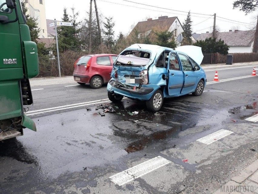 Kolizja na ul. Strzeleckiej w Opolu.