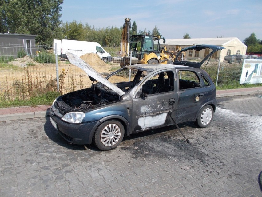 Pożar samochodu w Koninie