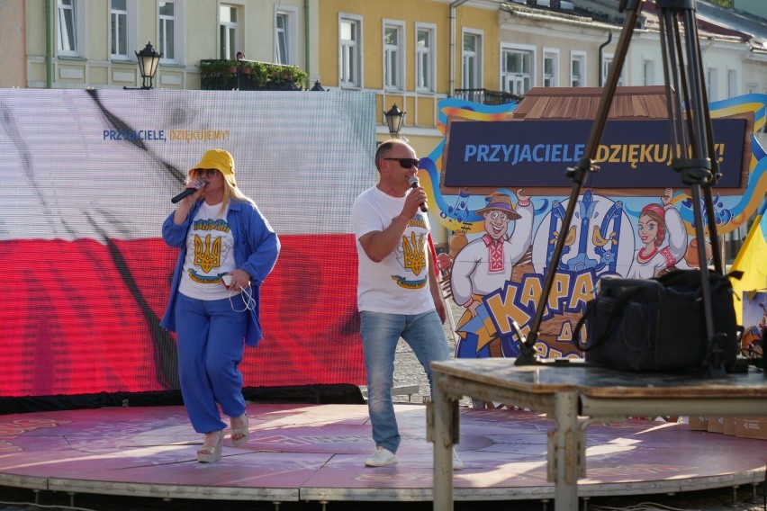 Podziękowali Polakom za pomoc Ukraińcom. Zobacz zdjęcia z "Karaoke dla Zwycięstwa"