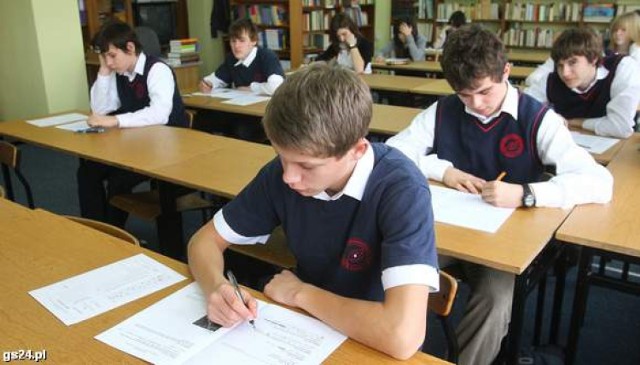 OKE opublikowało wyniki egzaminu gimnazjalnego w poszczególnych szkołach