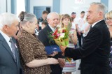 11 par w opoczyńskim Urzędzie Stanu Cywilnego świętowało Złote Gody. Jubilaci odebrali medale i kwiaty (Foto)