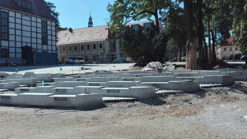 Modernizacja placu przed Filharmonią Zielonogórską, gdzie...