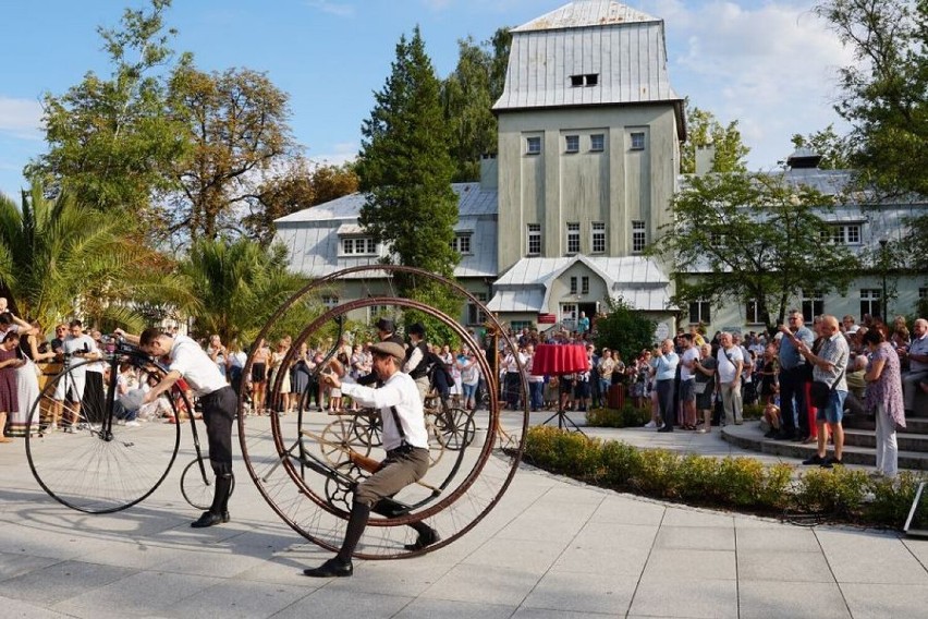 Piknik w kurorcie w Parku Zdrojowym był okazją do...